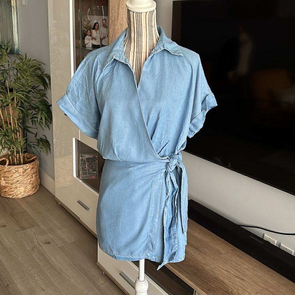 Stradivarius Blue Lyocell Wrap Playsuit Romper Size L NWT Tie Waist Short Sleeve - Picture 7 of 12